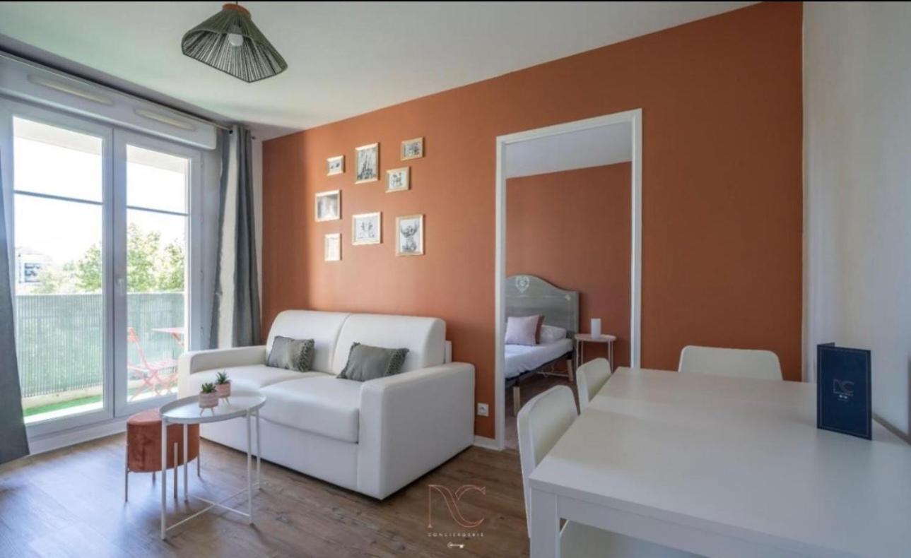 Appartement Castle - 10 Minutes De Disney Bussy-Saint-Georges Exterior foto